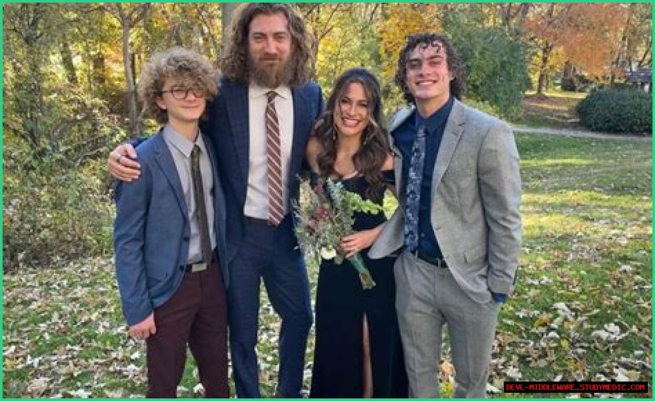 Exploring The Life Of Rhett McLaughlin's Son: A Glimpse Into Family And Legacy